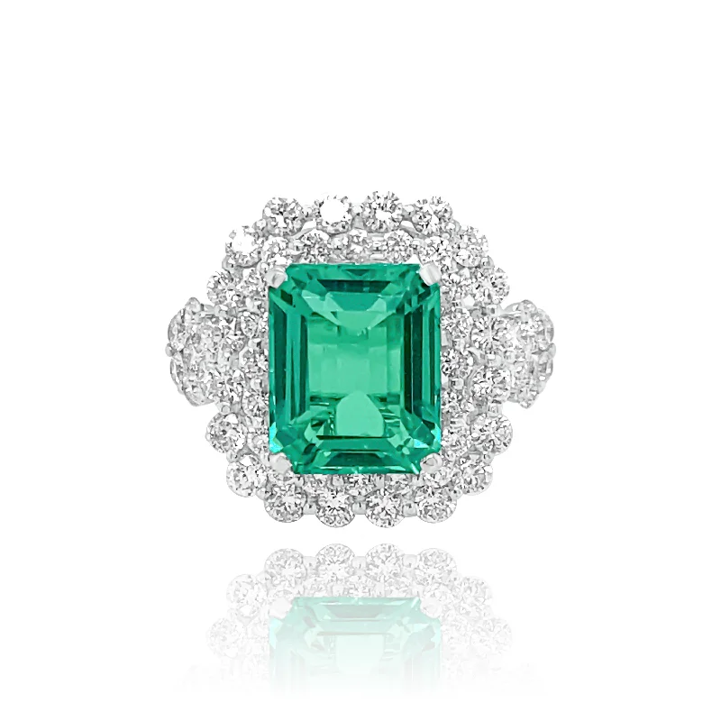 Chunky women's rings for bold statements-DIAMONDS & EMERALD "AMELIA" RING.