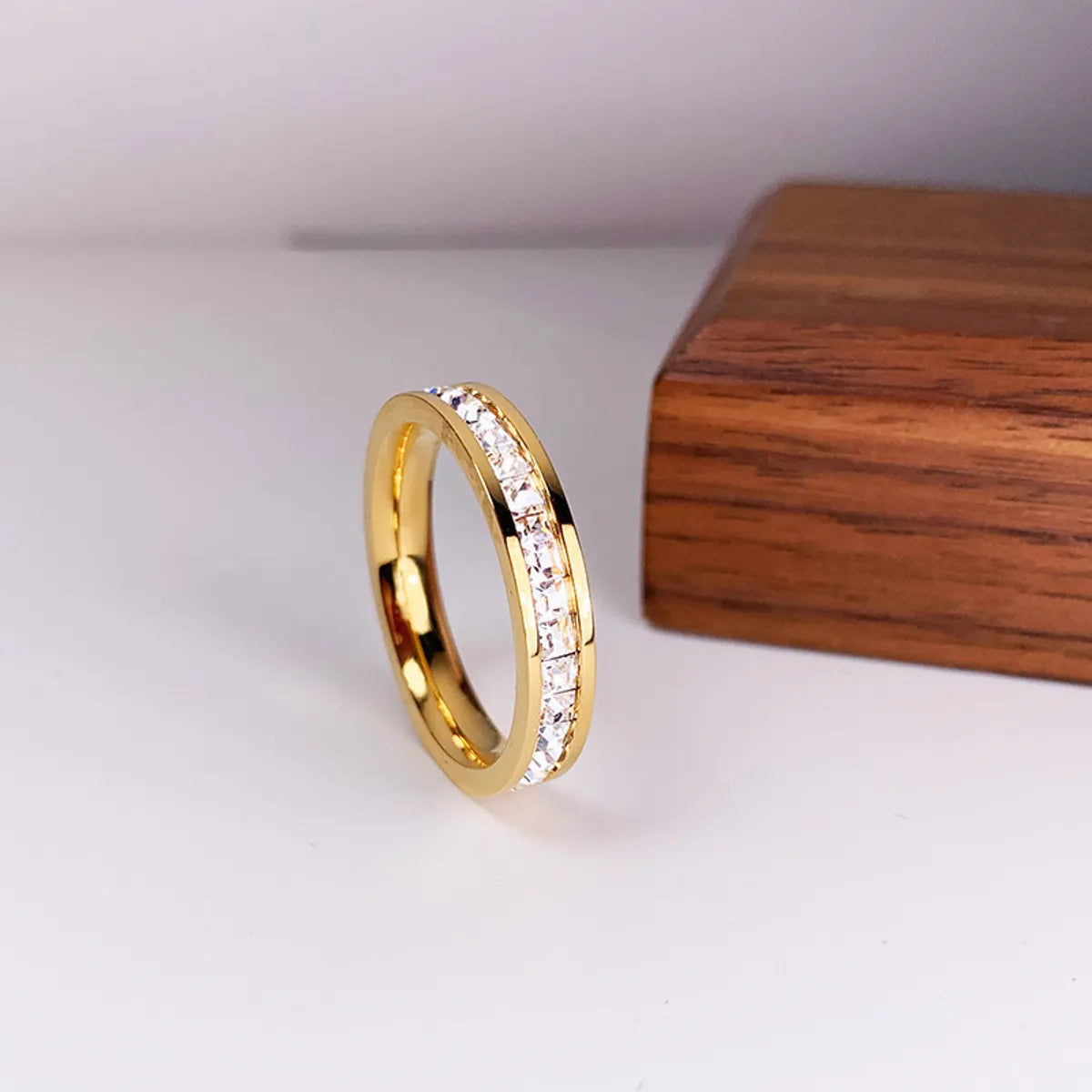 Women's rings with luxurious rose gold-Simple Style Circle Titanium Steel Inlay Zircon Rings