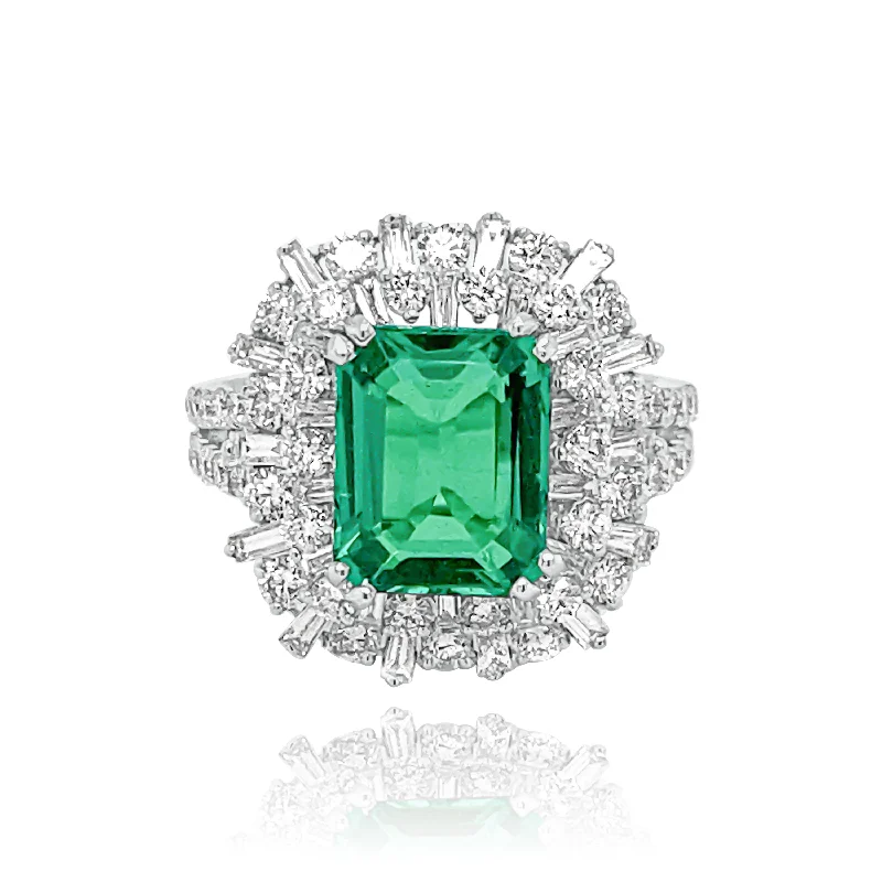 Elegant and delicate women's rings-DIAMONDS & EMERALD  "LOUISE" RING.